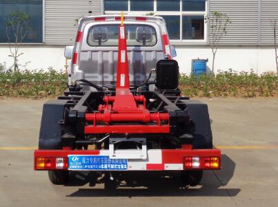 程力威牌CLW5037ZXXZB6型車(chē)廂可卸式垃圾車(chē)